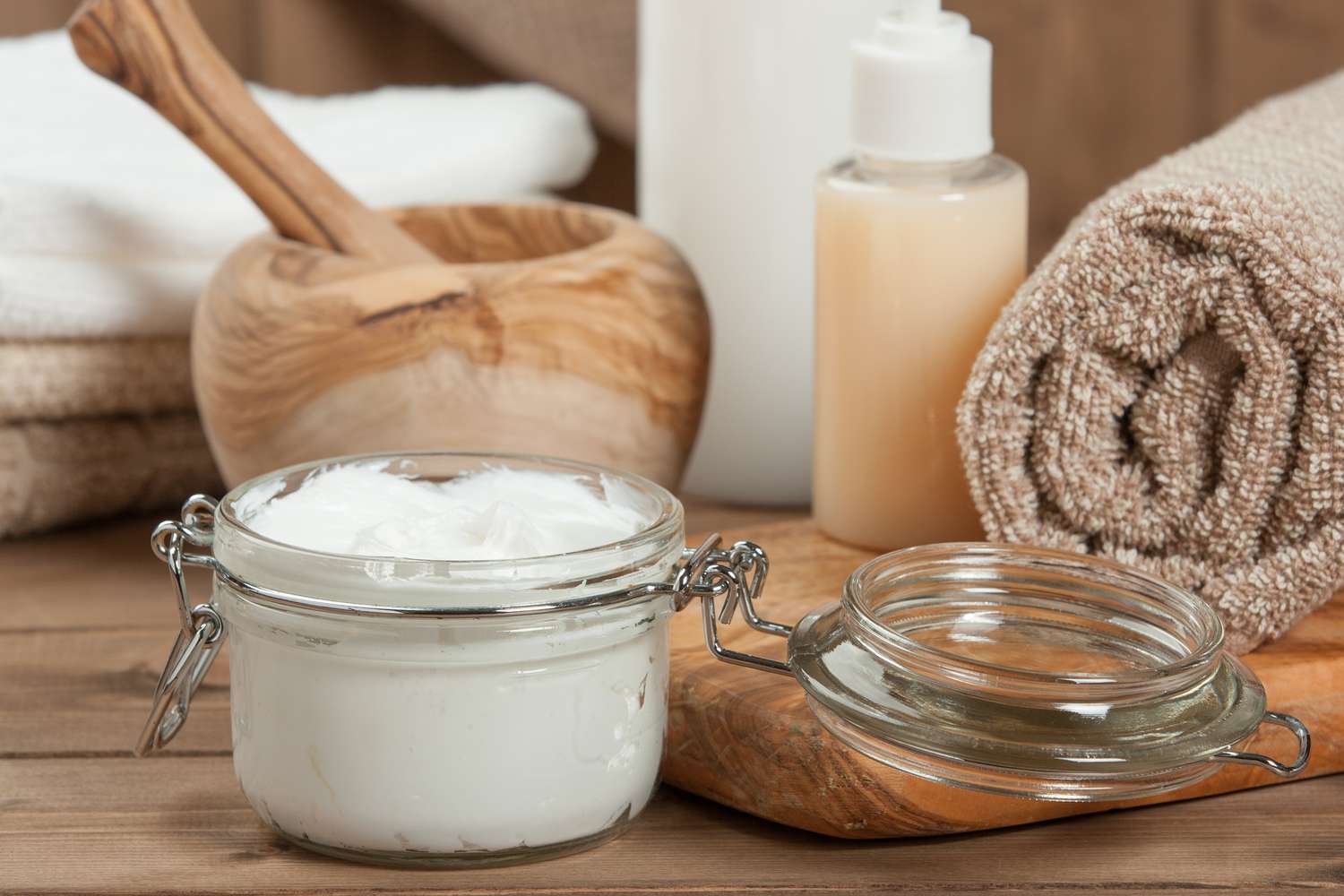 8 Recipes for Homemade Natural Moisturizers